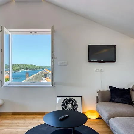 Apartment 1br Star Wars Inspired Duplex Loft /w Sea View - Happy Mali Losinj