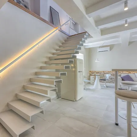 1br Star Wars Inspired Duplex Loft /w Sea View - Happy