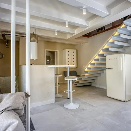 1br Star Wars Inspired Duplex Loft /w Sea View - Happy *