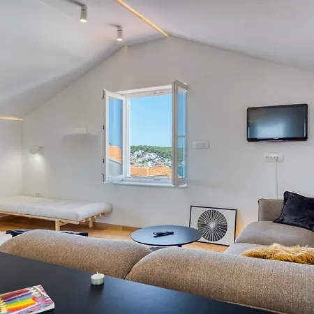 1br Star Wars Inspired Duplex Loft /w Sea View - Happy Apartment